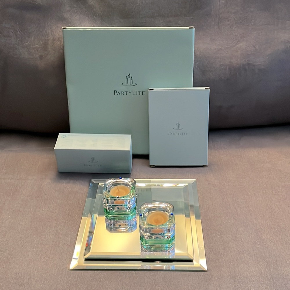NIB PARTYLITE 2 piece beveled mirrors & Mardi Gras tealight holders. - Picture 3 of 8